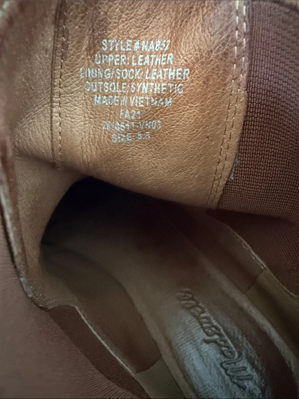 Madewell The Citywalk Lugsole Chelsea Boot In Leather English Saddle